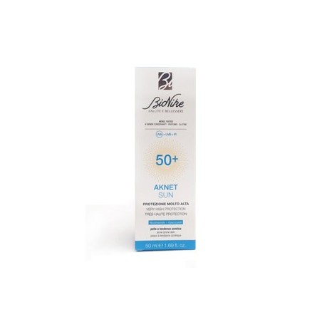 Aknet sun protezione molto alta spf50+ per pelli acneiche 50 ml