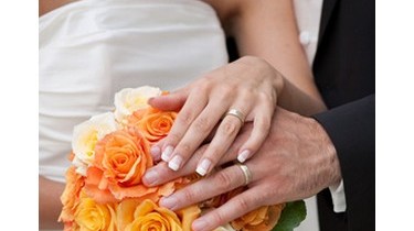 Il matrimonio fa ingrassare (ma allunga la vita)